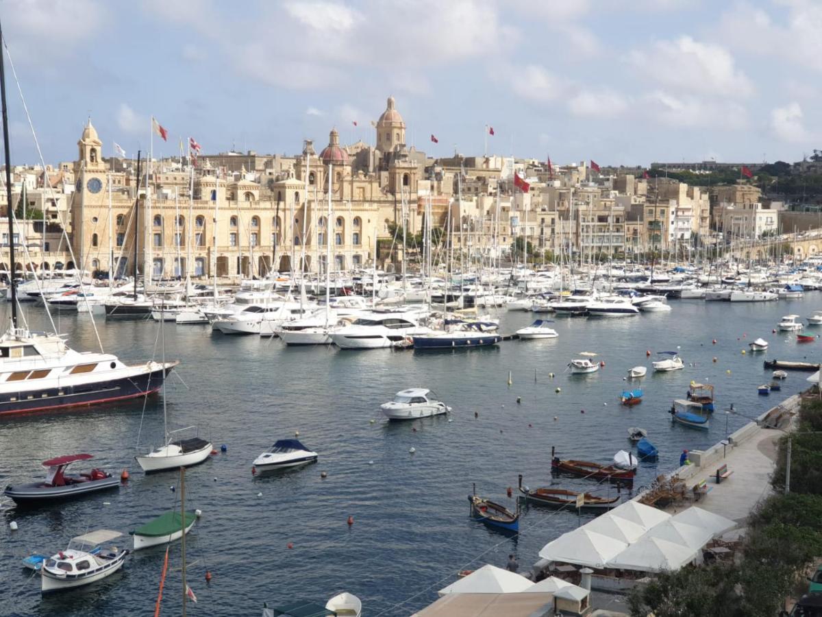 Entire Senglea Seaview Town House Villa Exterior photo
